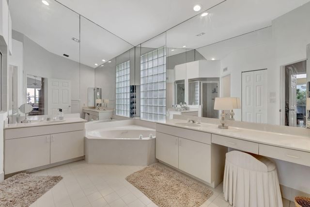 11922 Fountainside Circle, Boynton Beach, FL 33437