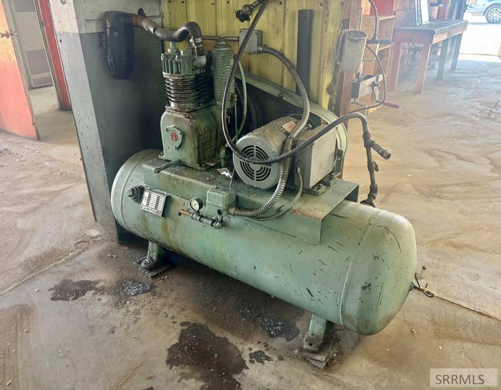 Image 7 of property listing at 2005 Main Street, Salmon, ID 83467