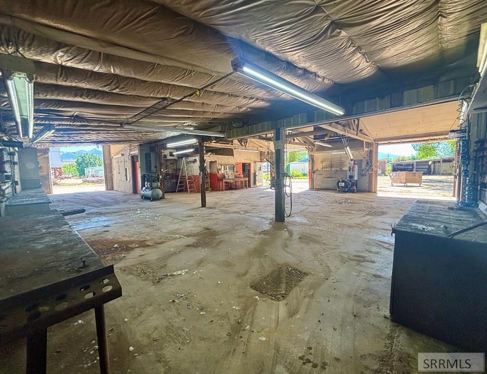 Image 8 of property listing at 2005 Main Street, Salmon, ID 83467