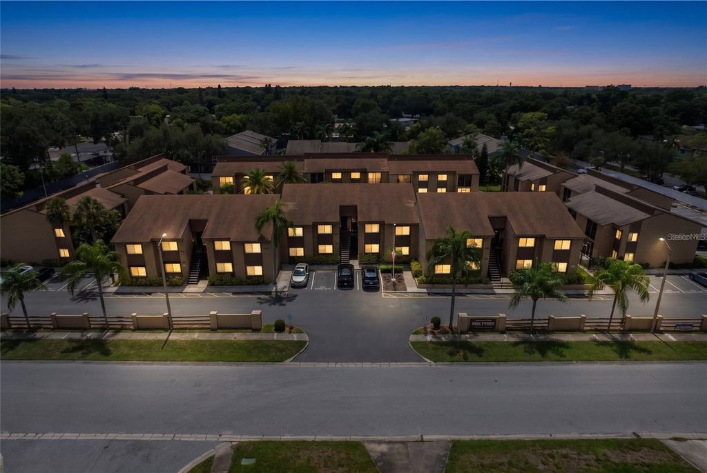 1575 GREENLEA DRIVE 9, Clearwater, FL 33755