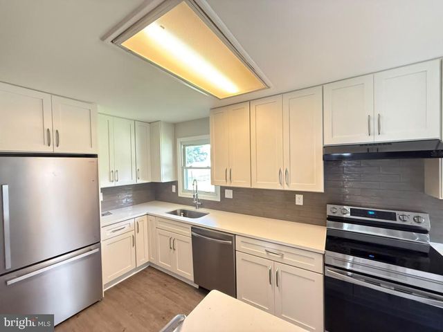 8111 FORT FOOTE RD, Fort Washington, MD 20744