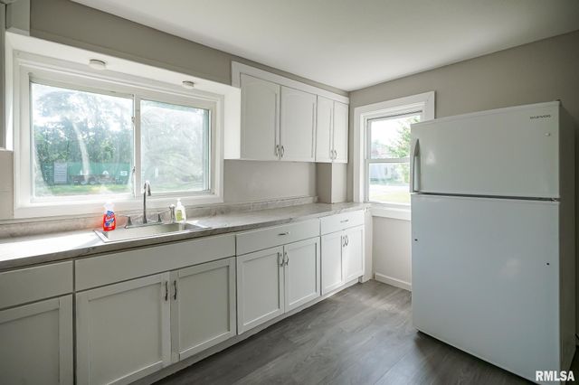 1601 NE JEFFERSON Avenue, Peoria, IL 61603