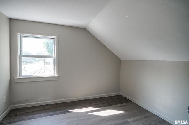 1601 NE JEFFERSON Avenue, Peoria, IL 61603