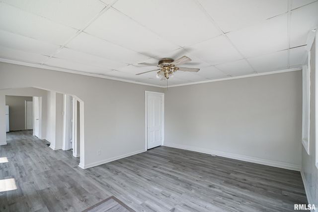 1601 NE JEFFERSON Avenue, Peoria, IL 61603