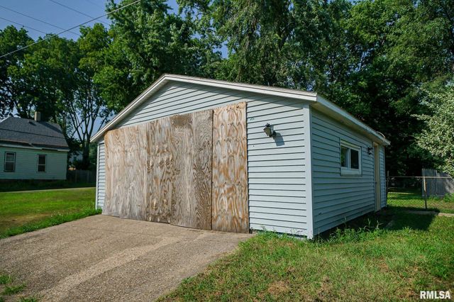 1601 NE JEFFERSON Avenue, Peoria, IL 61603
