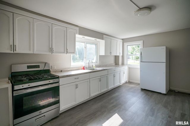 1601 NE JEFFERSON Avenue, Peoria, IL 61603