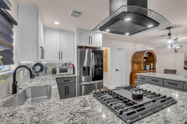 17015 Jane Lynn Lane, Houston, TX 77070