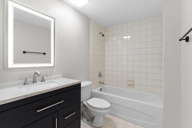 1165 Golden Lakes Boulevard 1212, West Palm Beach, FL 33411