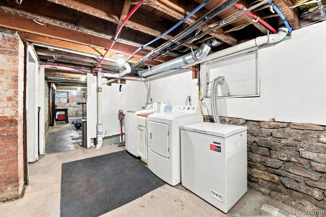402 Horton Street, Detroit, MI 48202