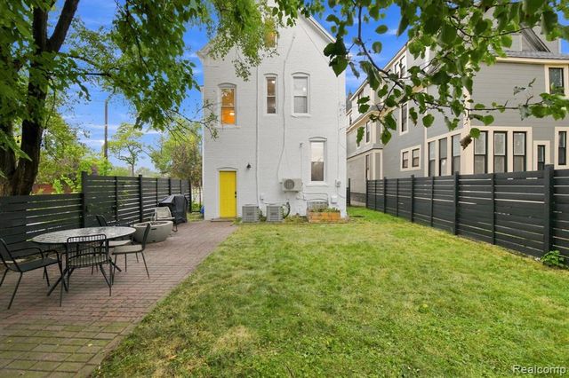 402 Horton Street, Detroit, MI 48202