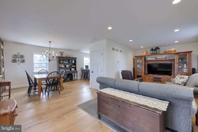 841 STRACKS DAM RD, Myerstown, PA 17067