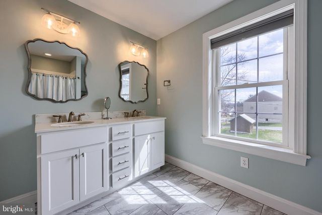 841 STRACKS DAM RD, Myerstown, PA 17067