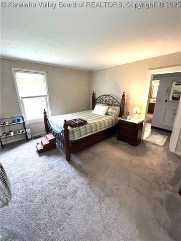 118 Azalea Lane, Charleston, WV 25306