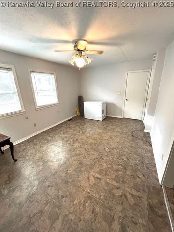 118 Azalea Lane, Charleston, WV 25306