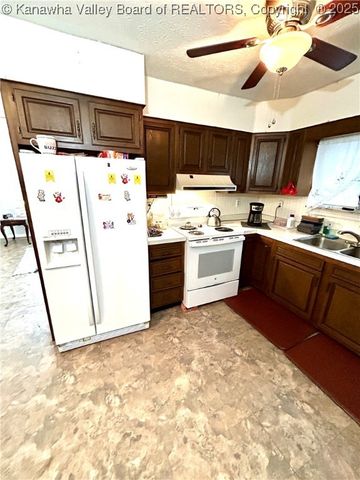 118 Azalea Lane, Charleston, WV 25306