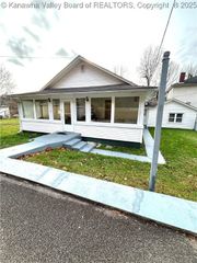 118 Azalea Lane, Charleston, WV 25306