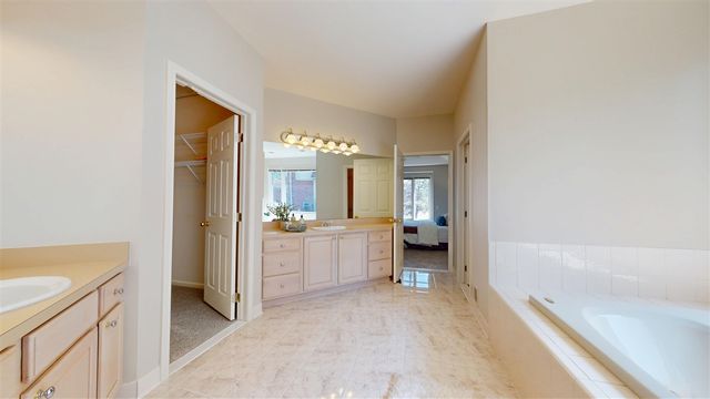 6576 Kennesaw Road, Canton, MI 48187