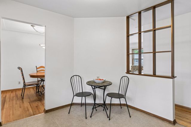 2002 Worcester Avenue, Saint Paul, MN 55116