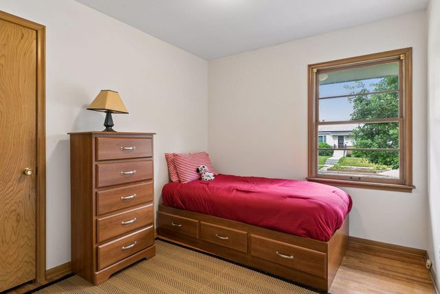 2002 Worcester Avenue, Saint Paul, MN 55116