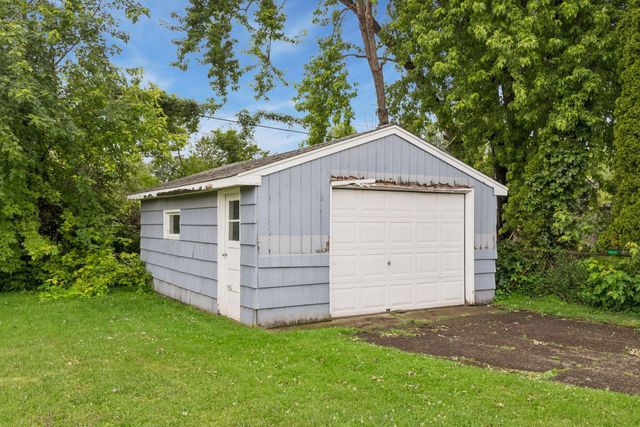 2002 Worcester Avenue, Saint Paul, MN 55116