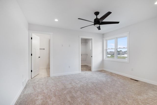 1624 Red Clover Street, Holmen, WI 54636