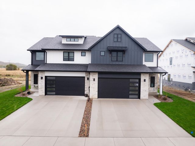 1624 Red Clover Street, Holmen, WI 54636