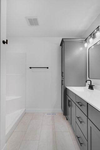 1624 Red Clover Street, Holmen, WI 54636