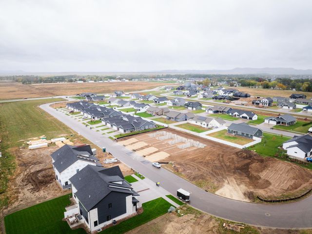 1624 Red Clover Street, Holmen, WI 54636