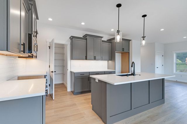 1624 Red Clover Street, Holmen, WI 54636