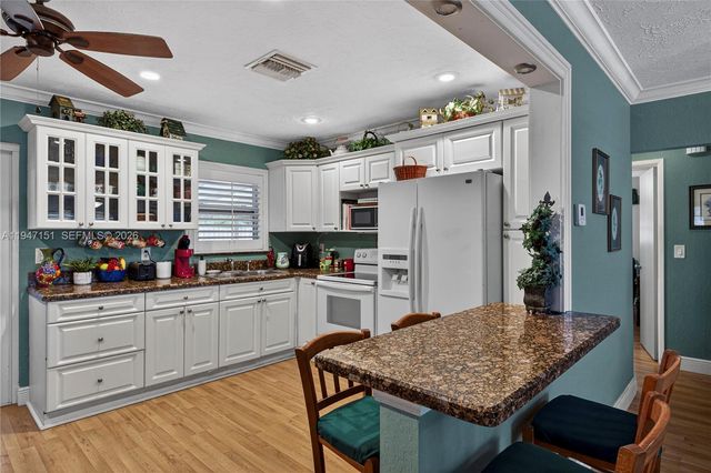 150 SE 5th Ct, Pompano Beach, FL 33060