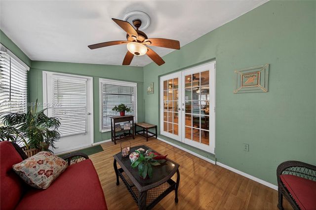 150 SE 5th Ct, Pompano Beach, FL 33060