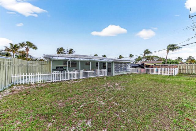 150 SE 5th Ct, Pompano Beach, FL 33060