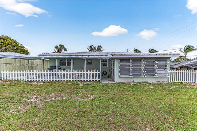 150 SE 5th Ct, Pompano Beach, FL 33060