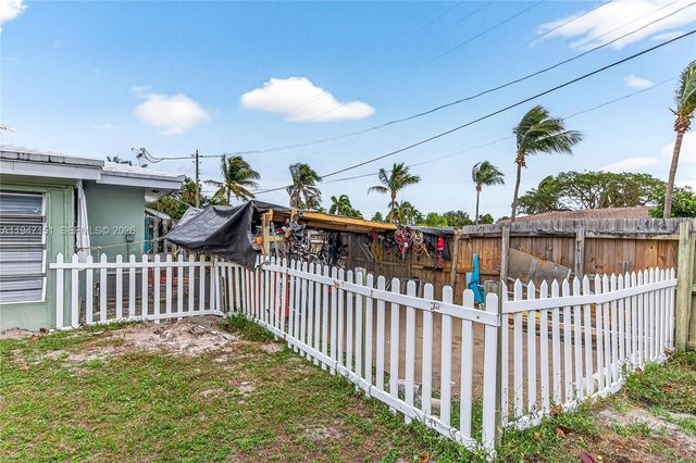 150 SE 5th Ct, Pompano Beach, FL 33060