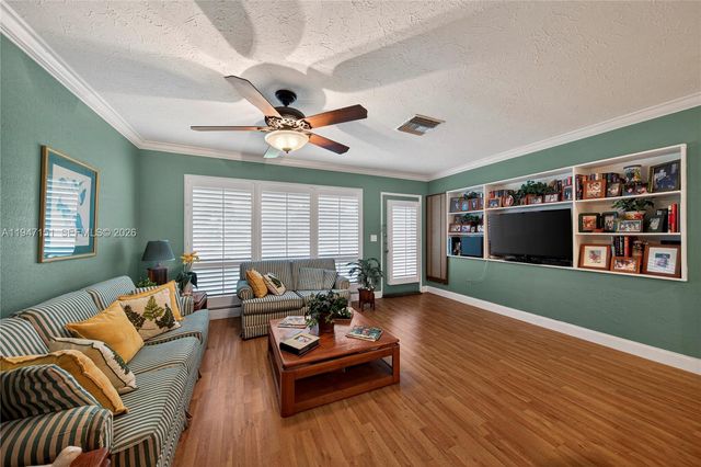 150 SE 5th Ct, Pompano Beach, FL 33060