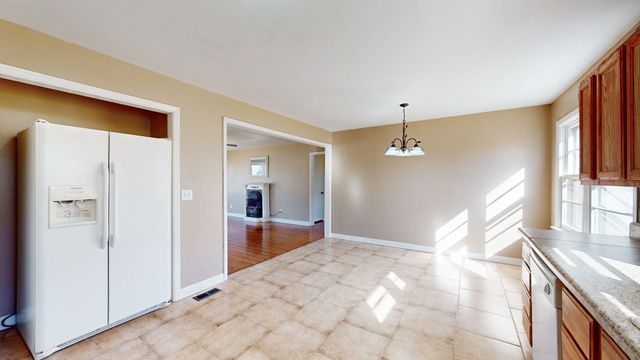 300 Yeager St, Tullahoma, TN 37388