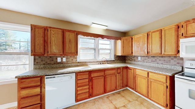 300 Yeager St, Tullahoma, TN 37388