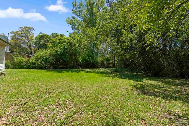 1809 Bainbridge Ave, Pensacola, FL 32507