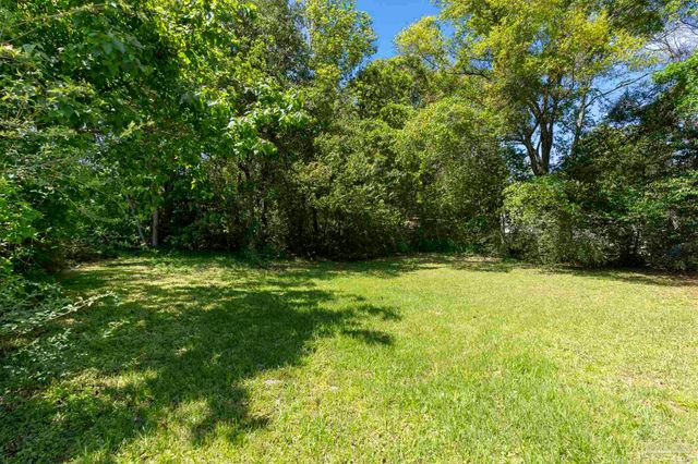 1809 Bainbridge Ave, Pensacola, FL 32507