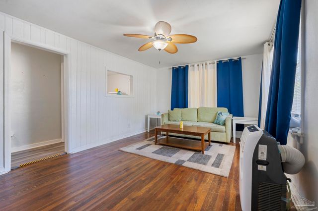 1809 Bainbridge Ave, Pensacola, FL 32507
