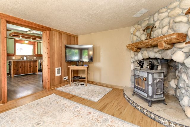 3116 Harts Lake Road S, Roy, WA 98580