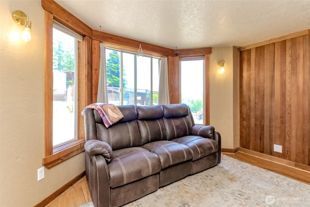 3116 Harts Lake Road S, Roy, WA 98580