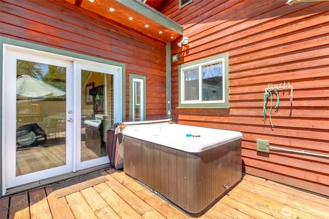 3116 Harts Lake Road S, Roy, WA 98580