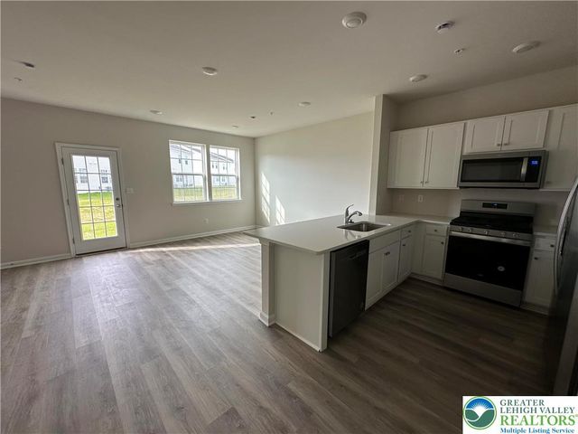 1177 Susan Circle, Upper Macungie Twp, PA 18031