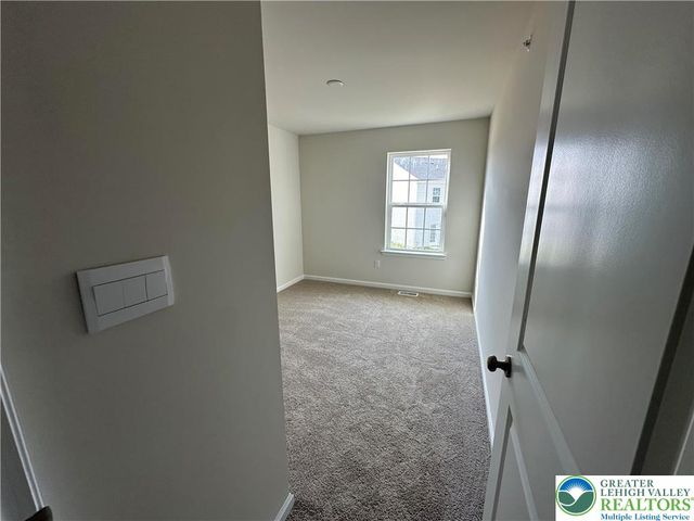1177 Susan Circle, Upper Macungie Twp, PA 18031