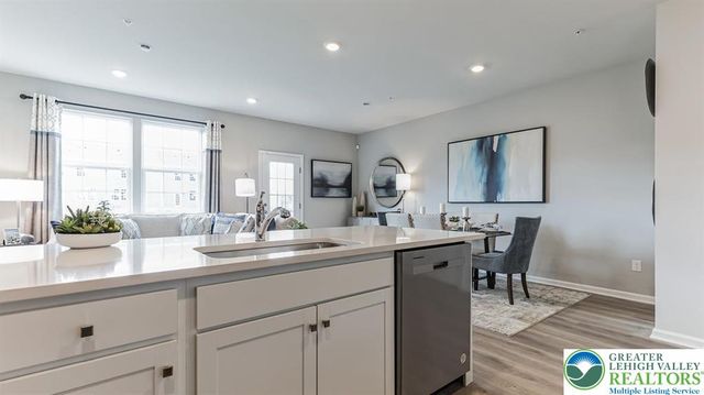 1177 Susan Circle, Upper Macungie Twp, PA 18031