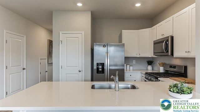 1177 Susan Circle, Upper Macungie Twp, PA 18031