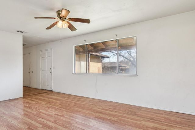 2731 E Anita St, Stockton, CA 95205