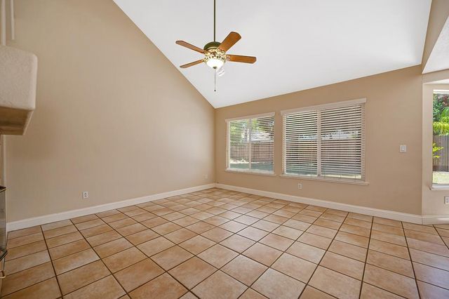 200 Luna Cir, Folsom, CA 95630