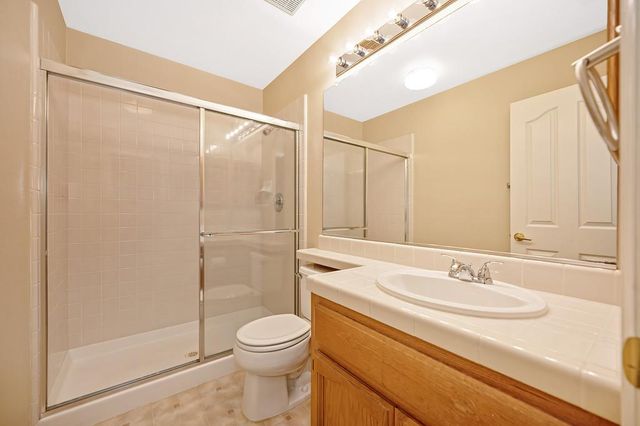 200 Luna Cir, Folsom, CA 95630